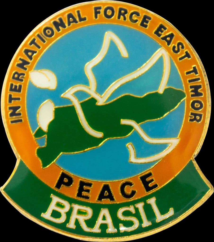 DISTINTIVO DE BOINA - PEACE BRASIL — imagem 1
